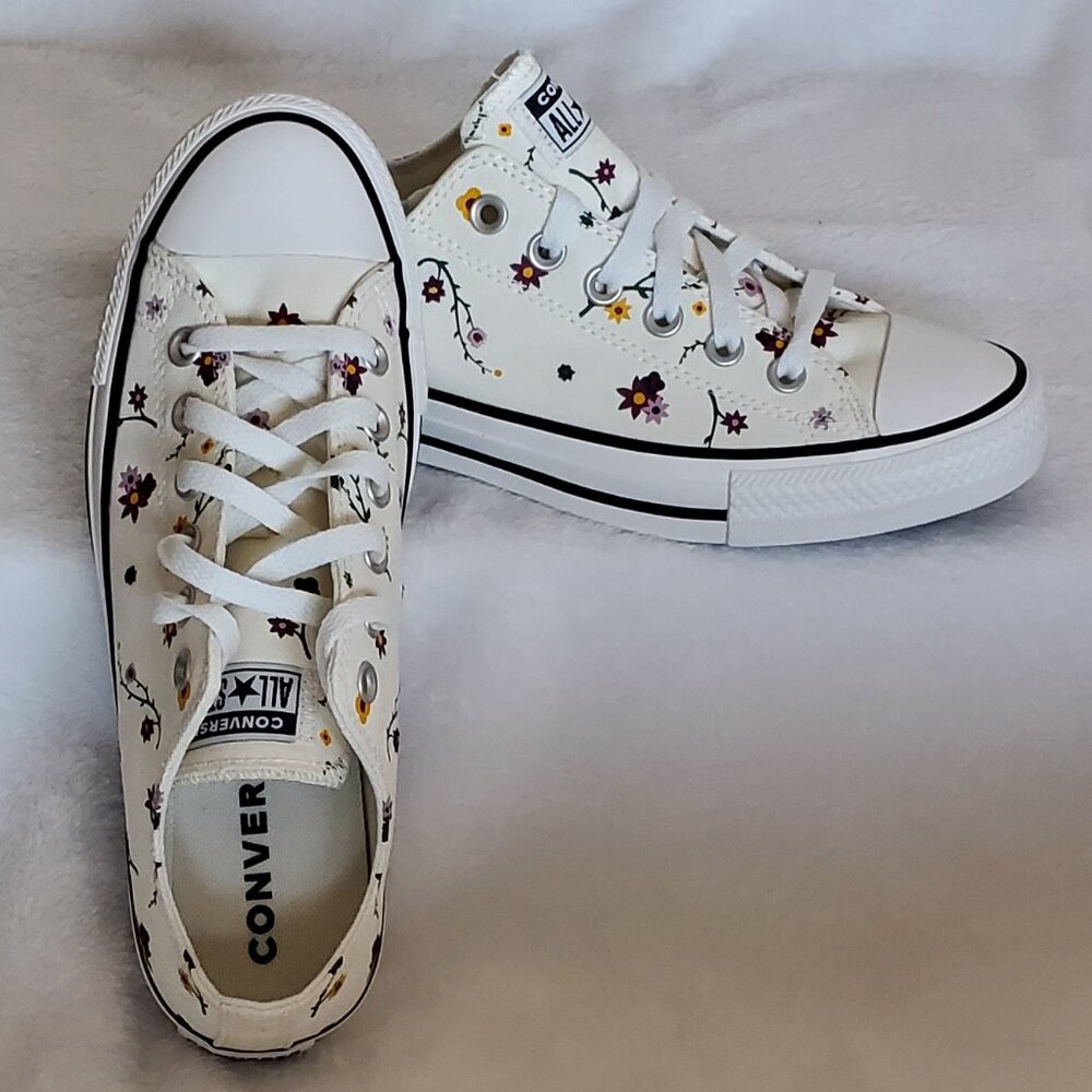 SALE!! NIB -EMBROIDERED Converse Chuck Taylor All Star Unisex size M 6.5/W 8.5